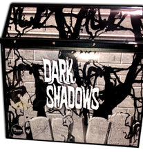 Load image into Gallery viewer, Displayset: Dark Shadows Collins Crypt