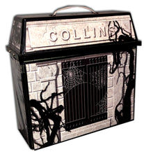Load image into Gallery viewer, Displayset: Dark Shadows Collins Crypt