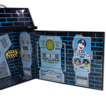 Load image into Gallery viewer, Displayset: Hulk Gamma Lab Hideaway
